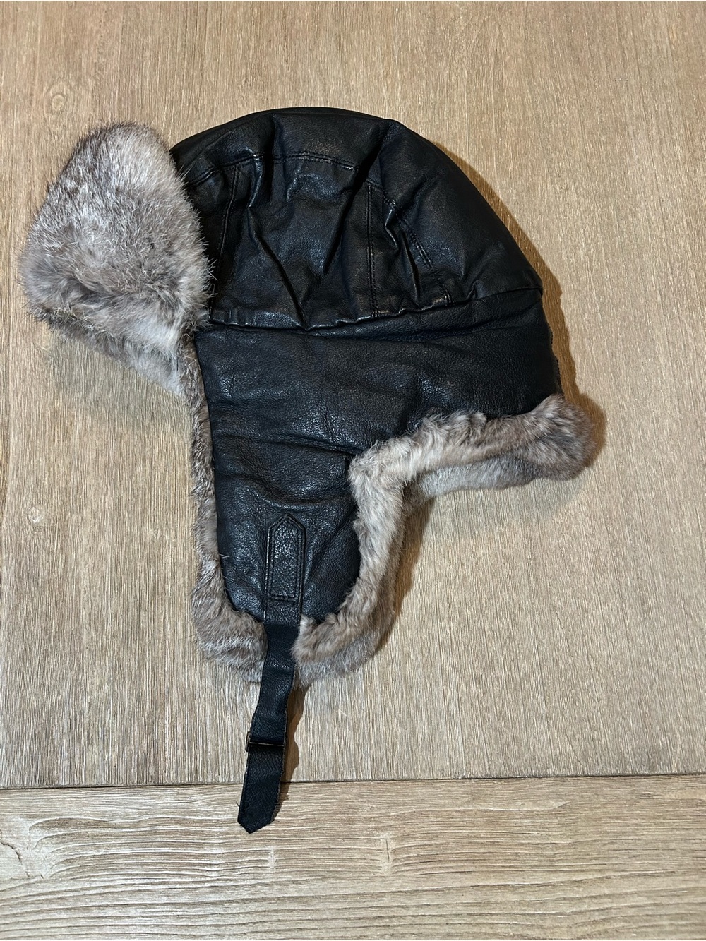 Columbia CU8027 Genuine Rabbit Fur Leather Trapper Aviator Hat Black Winter